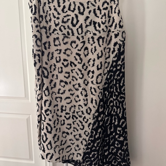 ALC Natalie asymmetrical skirt - size 6 - Picture 3 of 9